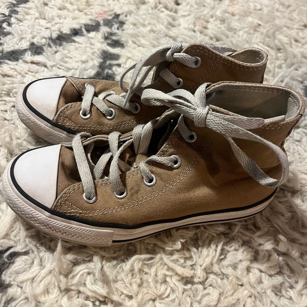 Converse - Picture 3 of 3